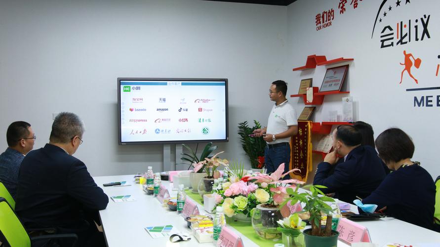 赵志,公司经营范围包括:一般经营项目是:口腔喷雾,电子产品